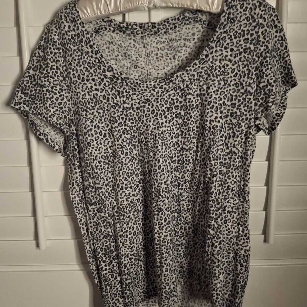Chic Leopard Print Blouse